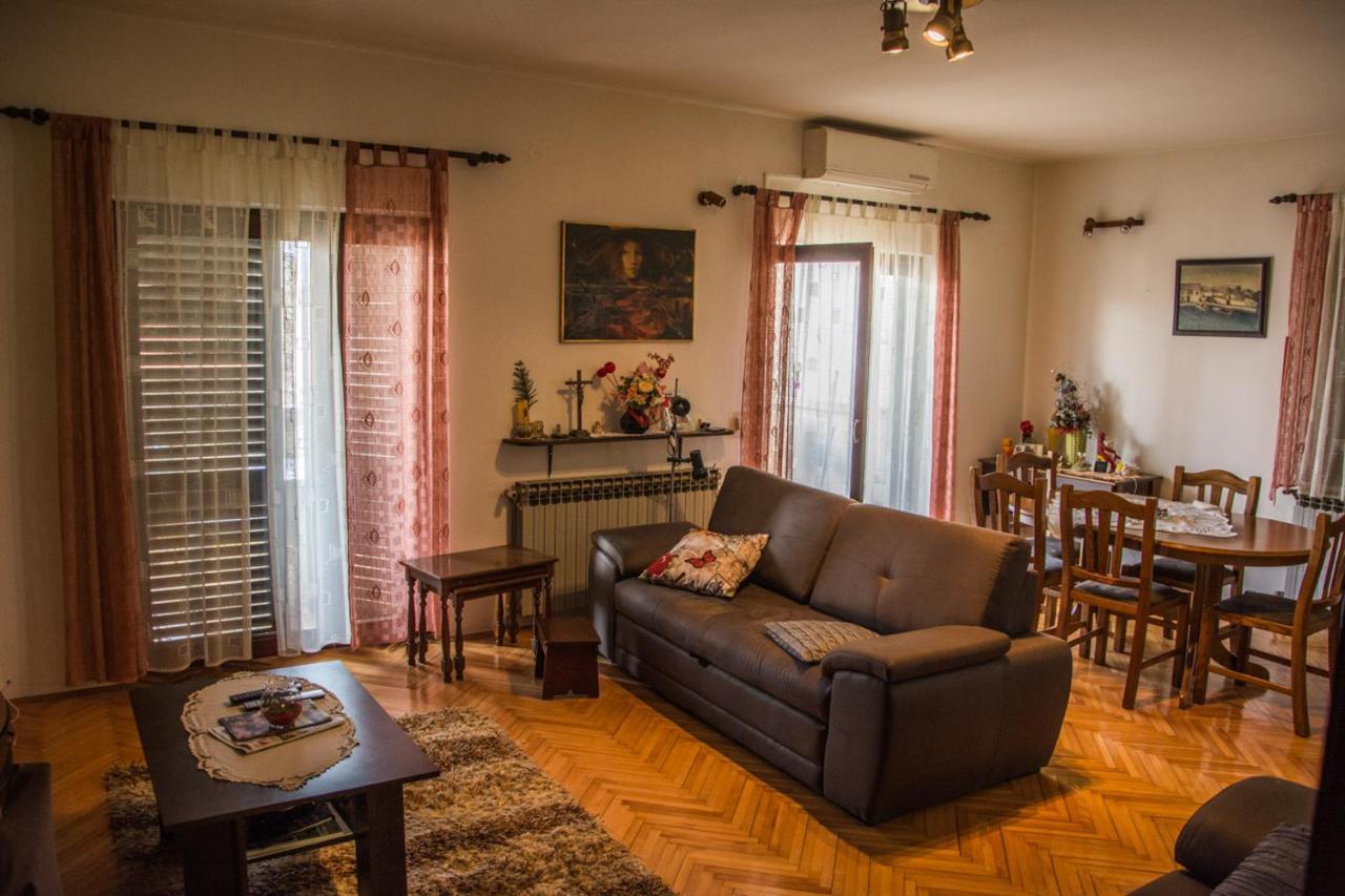 Apartman Zvjezda Biograd Na Moru Exteriör bild
