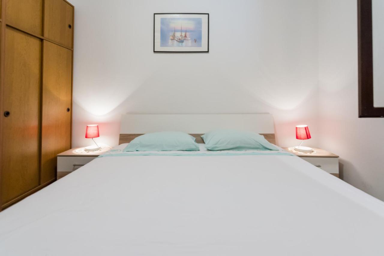 Apartman Zvjezda Biograd Na Moru Exteriör bild